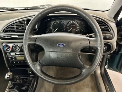 Lot 90 - 2000 Ford Mondeo