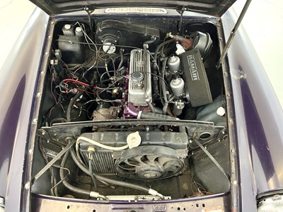Lot 98 - 1974 MG BGT