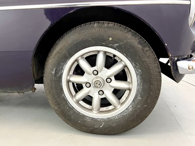 Lot 98 - 1974 MG BGT